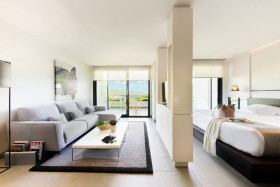 Deluxe Suite (70 m²)