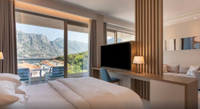 1 King Bed Sea View Premium (44 m2)