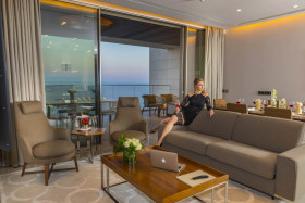 Four Seasons Residence – One Bedroom (170 m²)