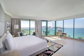 King Corner Alcove Room With Sea View
