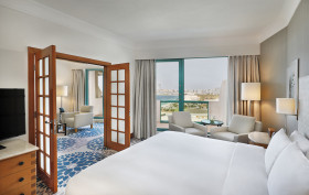 King One Bedroom Family Suite