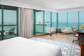 King Panoramic Suite With Sea View (163 m2)