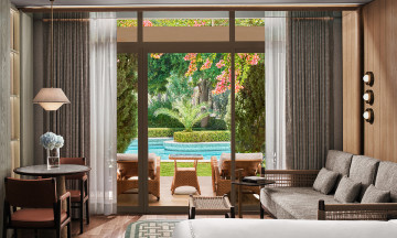 Superior Laguna Room