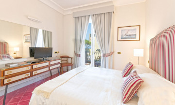 Prestige Vesuvio Suite