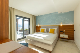 Two Bedroom Sea View Suite (74 m2)