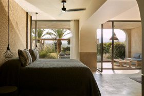 Waterfall Suite with Private Pool (61 m2)