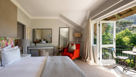 Shiraz Room (30–31 m²)