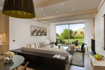 Summerhouse with Garden and Pool and Ocean View (150 m²)