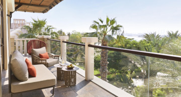 Signature Palm Suites Sea View