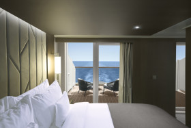 Deluxe Penthouses (48 m2)