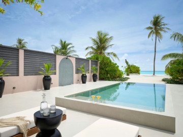 Deluxe Beach Pool Villa