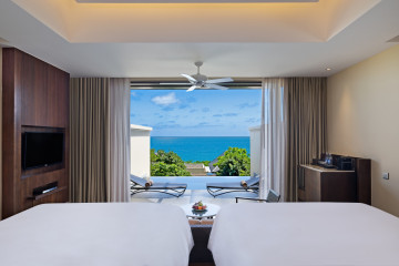 Premium Ocean Pool One Bedroom Suite