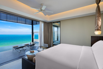 Grand Ocean View Pool Suite