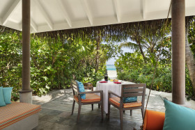 Sunrise Beach Villa (125 m²)