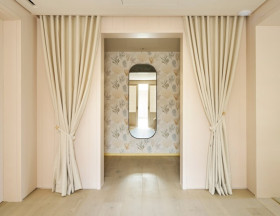 THE GRAND LUX* SUITE