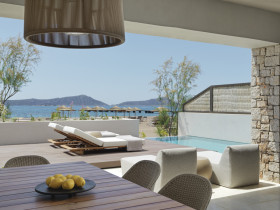 W Suite Beachfront Infinity 2-Bedroom Suite (100 m2)