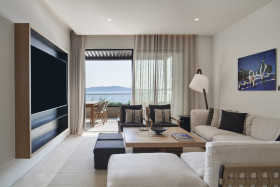 Escape Agora Bayfront Rooftop 1-Bedroom Suite (70 m2)