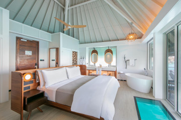 Overwater Bungalow (41 m2)