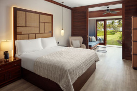 Beachfront Family Suite (69 m²)