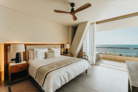 Oceanfront Grand Suite