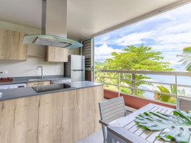 Premium Ocean View Suite with Kitchen