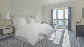 Premier One-Bedroom Suite (132 m²)