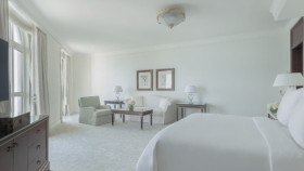 Two-Bedroom Suite (208 m²)