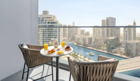 Deluxe Marina City View Room with Balcony (57 m2)