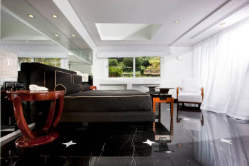 Presidential Paltrow Suite Sea Side with Private Pool and Terrace Side