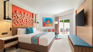 Deluxe Garden View - King Bed (Family i Adults Only)