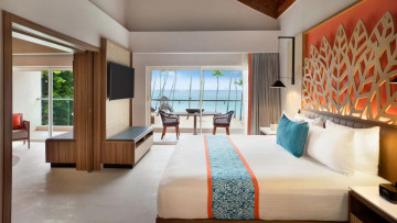 Preferred Club Suite Ocean Front - King (Family)