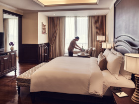 Opera Suite, 1 King Size Bed, Separate Living Room, Club Millésime Access