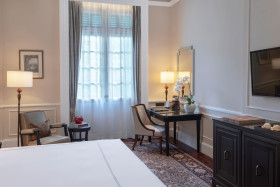 Landmark King Pool View