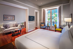 Colonial Suite King Bed