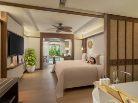 Family Concierge Junior Suite Lagoon Access