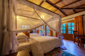 2 in 1 Family Cottage