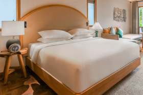 Sunset Beach Villa with Pool (98 m2)