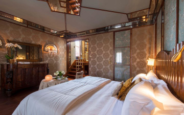 Suite with Terrace Overlooking the Lagoon