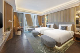 Club Downtown View Room