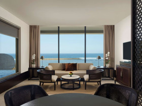 Ocean Front Prestige Suite