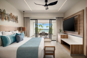 Preferred Club Junior Suite Ocean Front