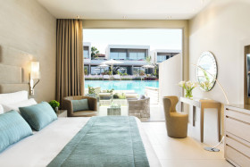 Deluxe Family Suite Private Garden