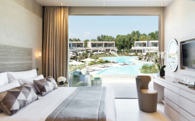 Deluxe One Bedroom Suite Grand Balcony