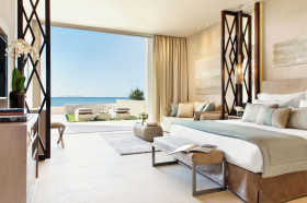 Deluxe Family Suite Private Garden Beach Front