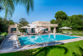 Emerald Villa (600 m²)