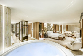 Crown Signature Suite