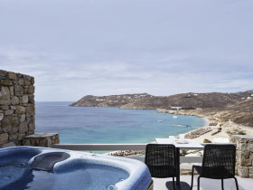 Superior Room with Outdoor Jacuzzi