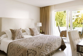 Deluxe Two Bedroom (100m²)