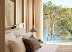 Deluxe One Bedroom Suite Partial Sea View (60 m2)