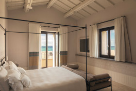 Master Suite Lady Idina